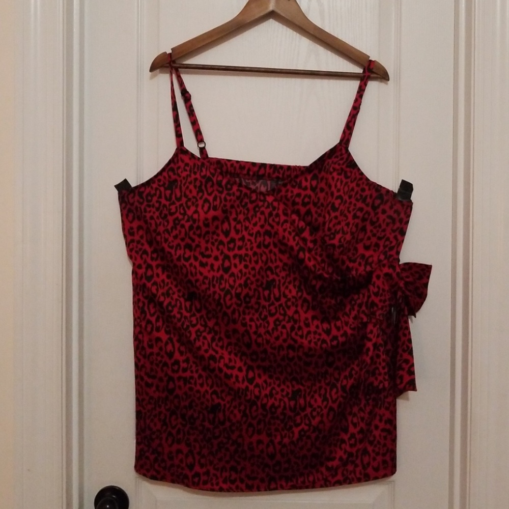 Sexy retro insipred red leopard top